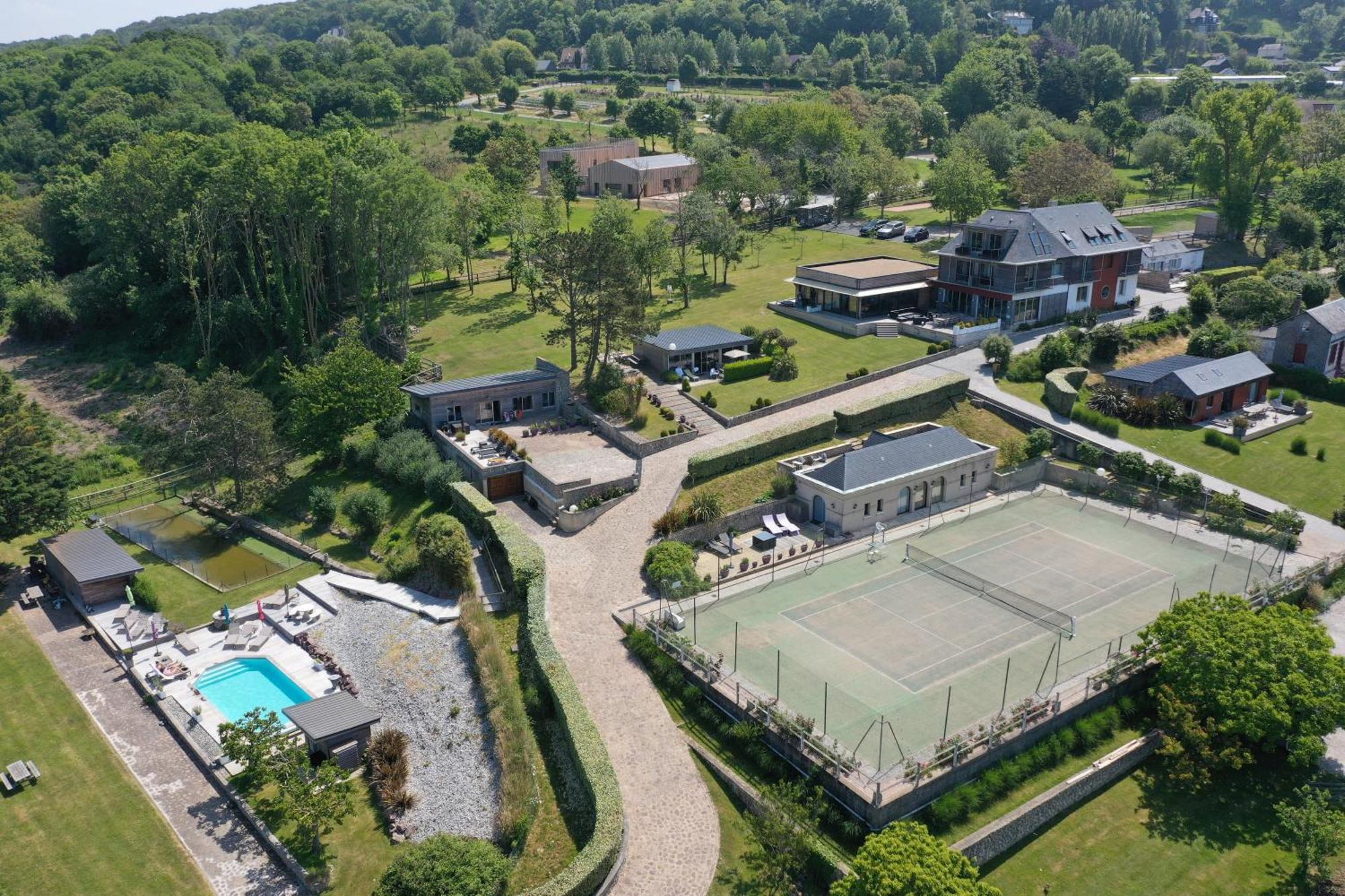 Domaine Du Grand Bec Bed & Breakfast Villerville Exterior photo